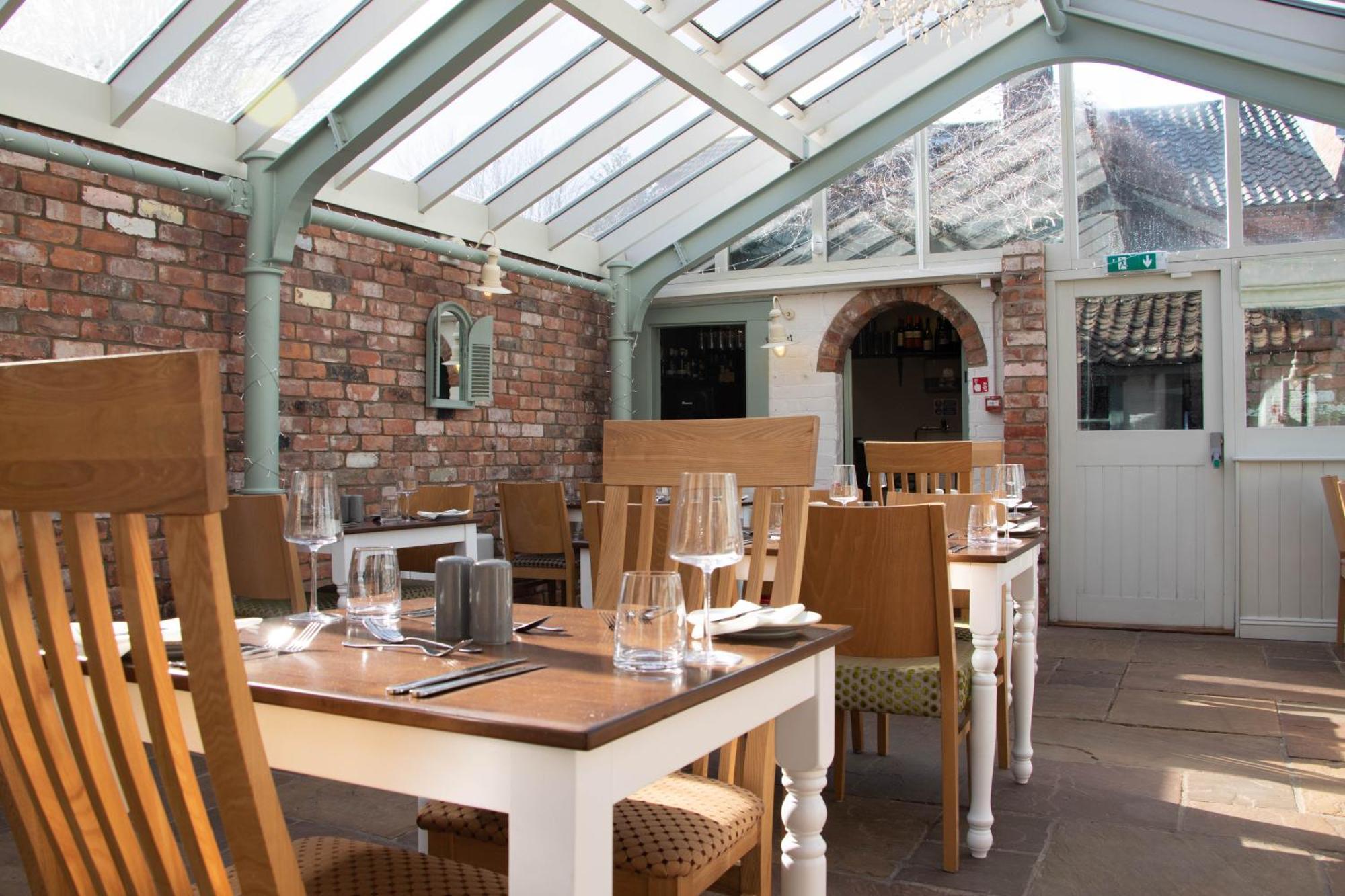 The Old Bakery Hotel Lincoln Bagian luar foto